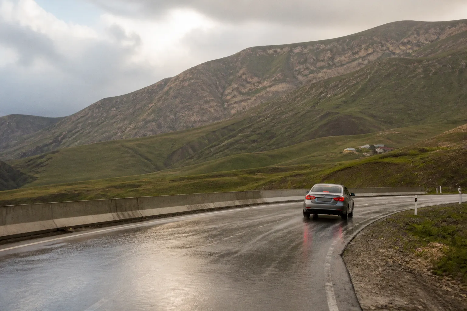 Alquiler de coches en Bakú (Azerbaiyán): guía práctica
