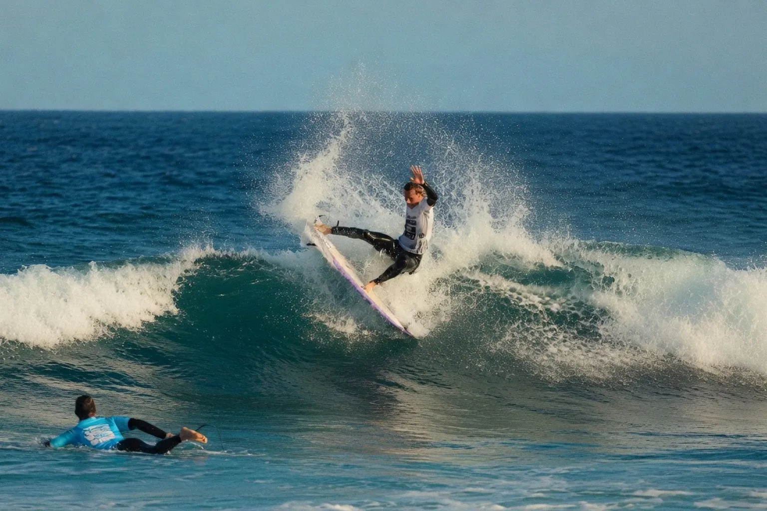 El auge del surf en Galicia: motor económico y referente del turismo deportivo internacional