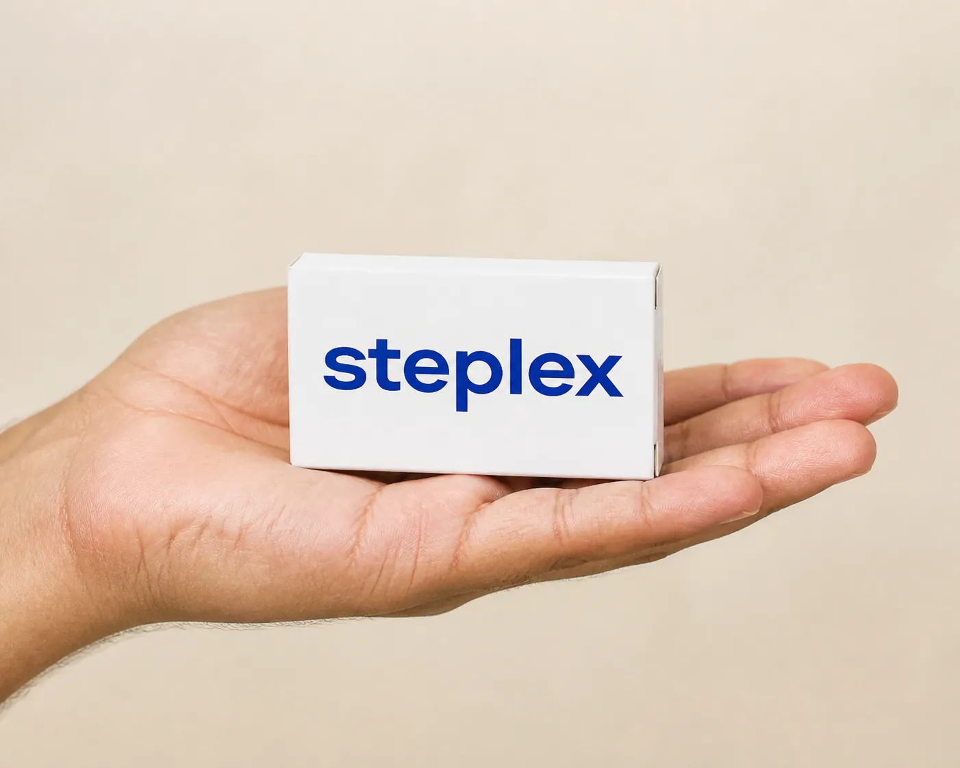 Steplex — el envase en la mano